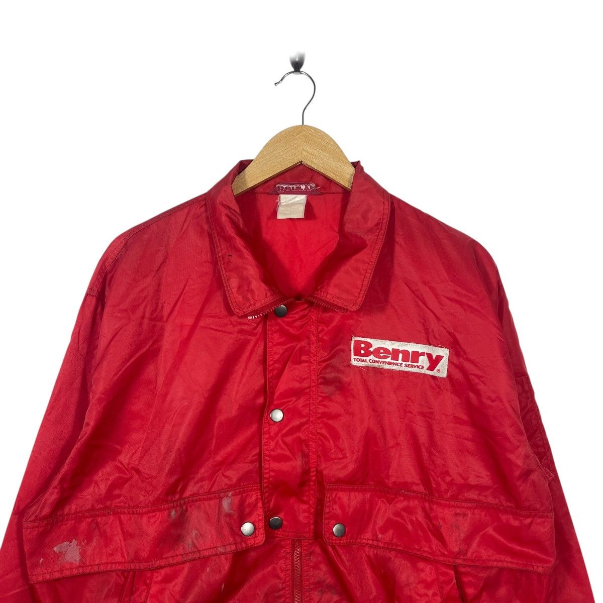 Vintage Vintage Benry Red Nylon Windbreaker Jacket Snap Zip Logo Size US XL / EU 56 / 4 - 2 Thumbnail