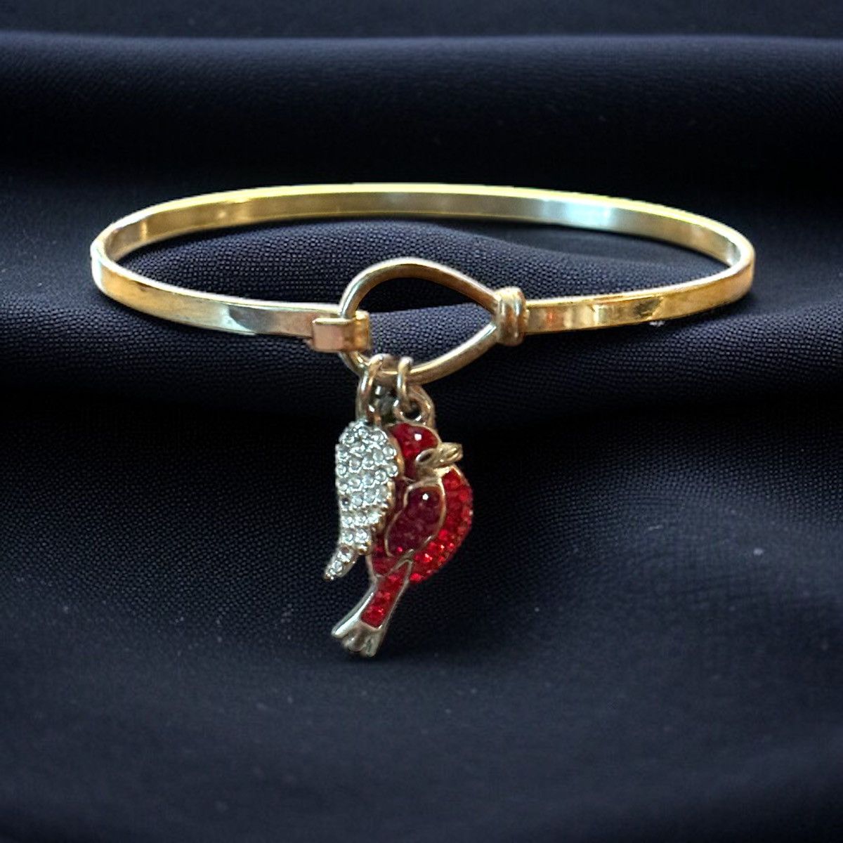 Other Silver tone cardinal charm bangle bracelet Size ONE SIZE - 1 Thumbnail