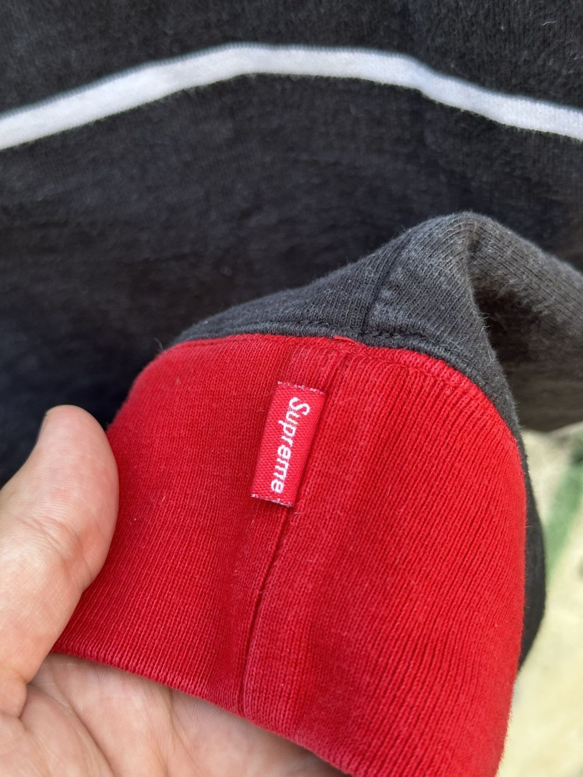 Supreme Mens Medium Black Striped Crewneck FW17 Spellout