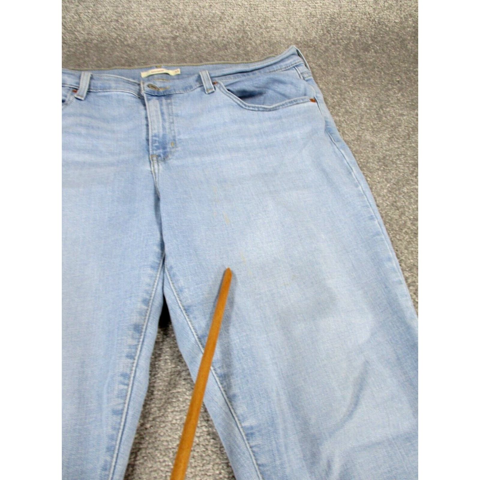 Levi's LEVI'S VINTAGE Boyfriend Jeans Womens 33 Blue Light Wash Denim *Stains Regular Size 24" / US 00 / IT 34 - 2 Thumbnail