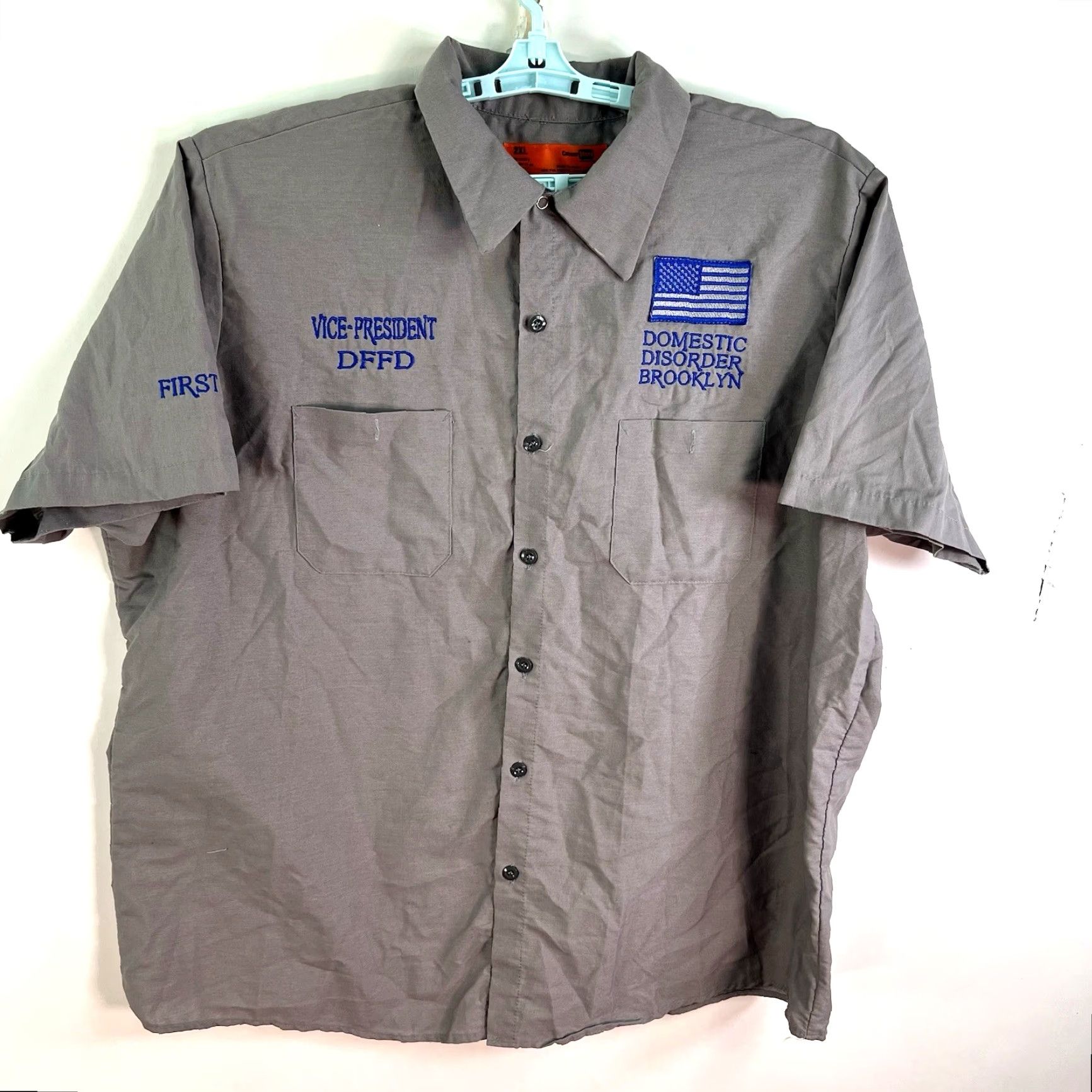 Vintage Domestic Disorder MC/AC Club Brooklyn NY Button-Up Shirt Mens Size 2XL Gray Size US XXL / EU 58 / 5 - 2 Thumbnail