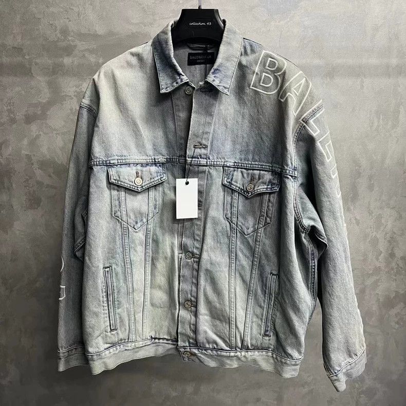 Balenciaga Balenciaga latest light blue letter lapel single breasted l Size US XL / EU 56 / 4 - 1 Thumbnail