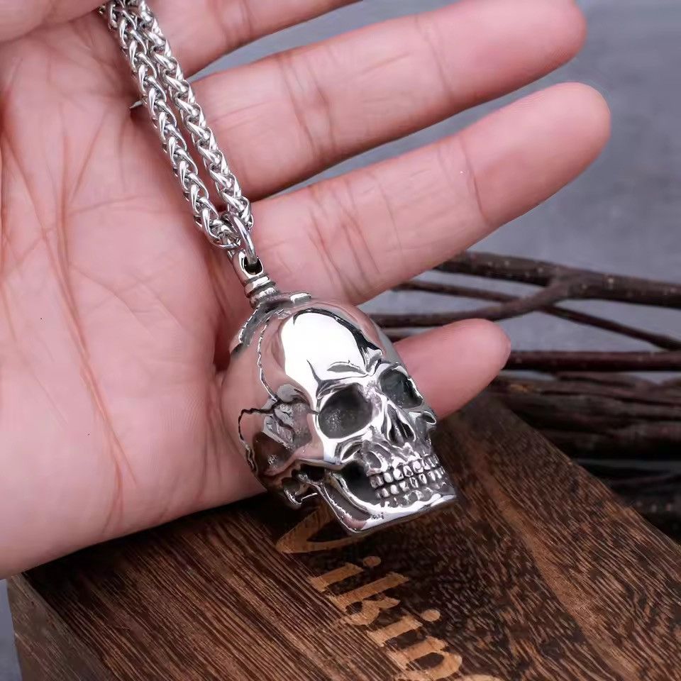 Jewelry Goth Skull Pendant Necklace Size ONE SIZE - 1 Thumbnail