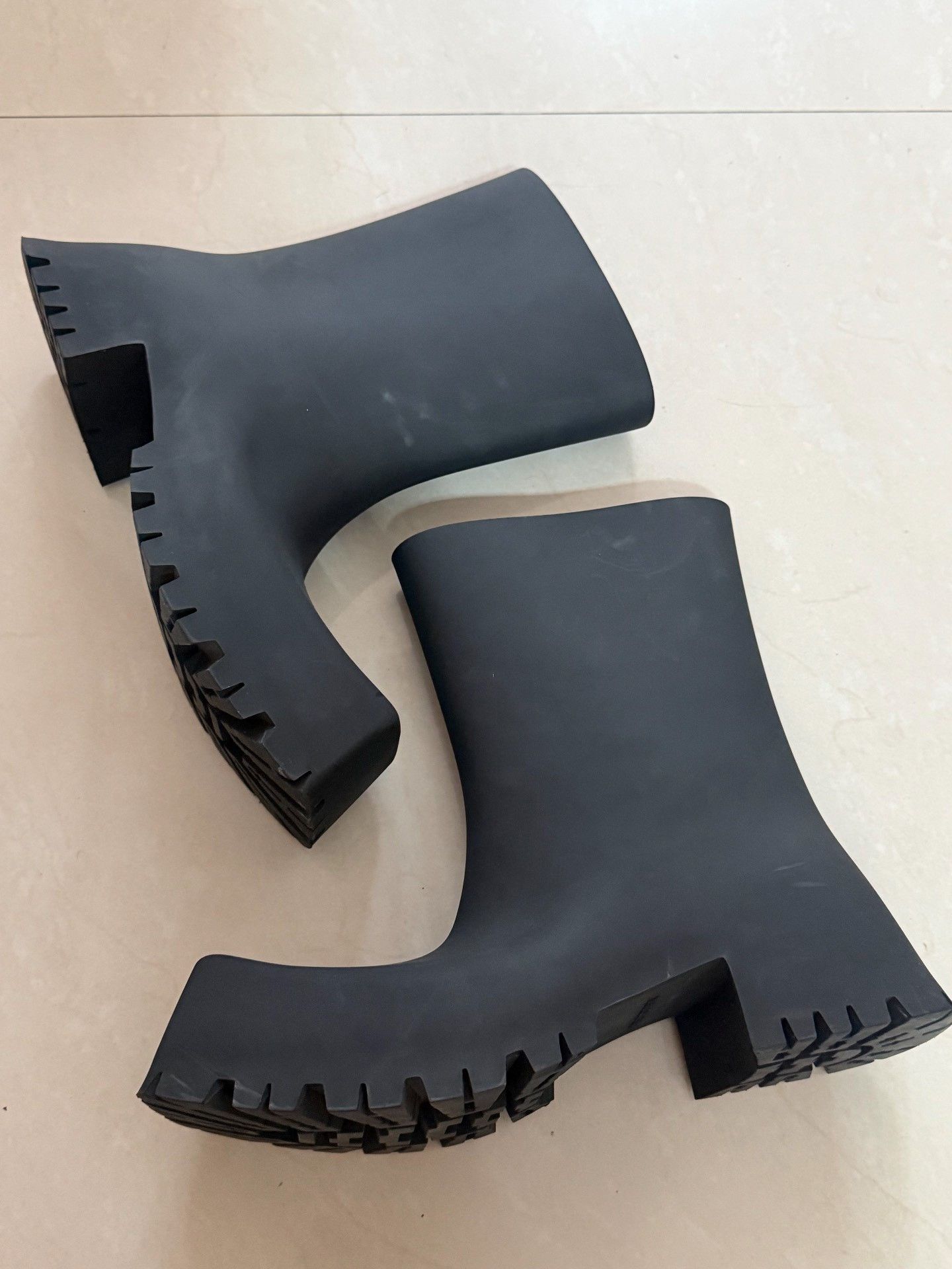 Balenciaga Balenciaga Trooper Rubber Boot Size US 11 / EU 44 - 1 Thumbnail