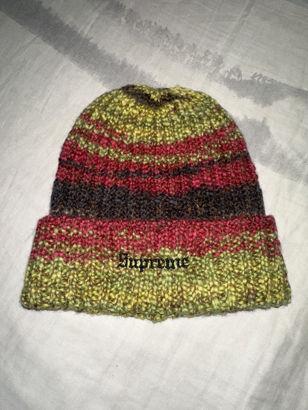 Supreme Supreme Logo Beanie Size ONE SIZE - 1 Thumbnail