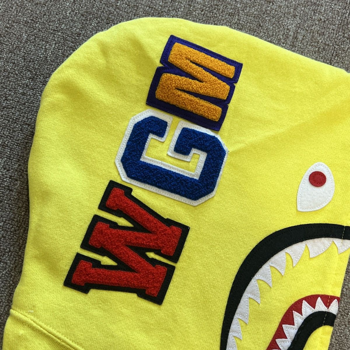 Bape Bape Yellow Color Shark Hoodie Size US S / EU 44-46 / 1 - 14 Thumbnail