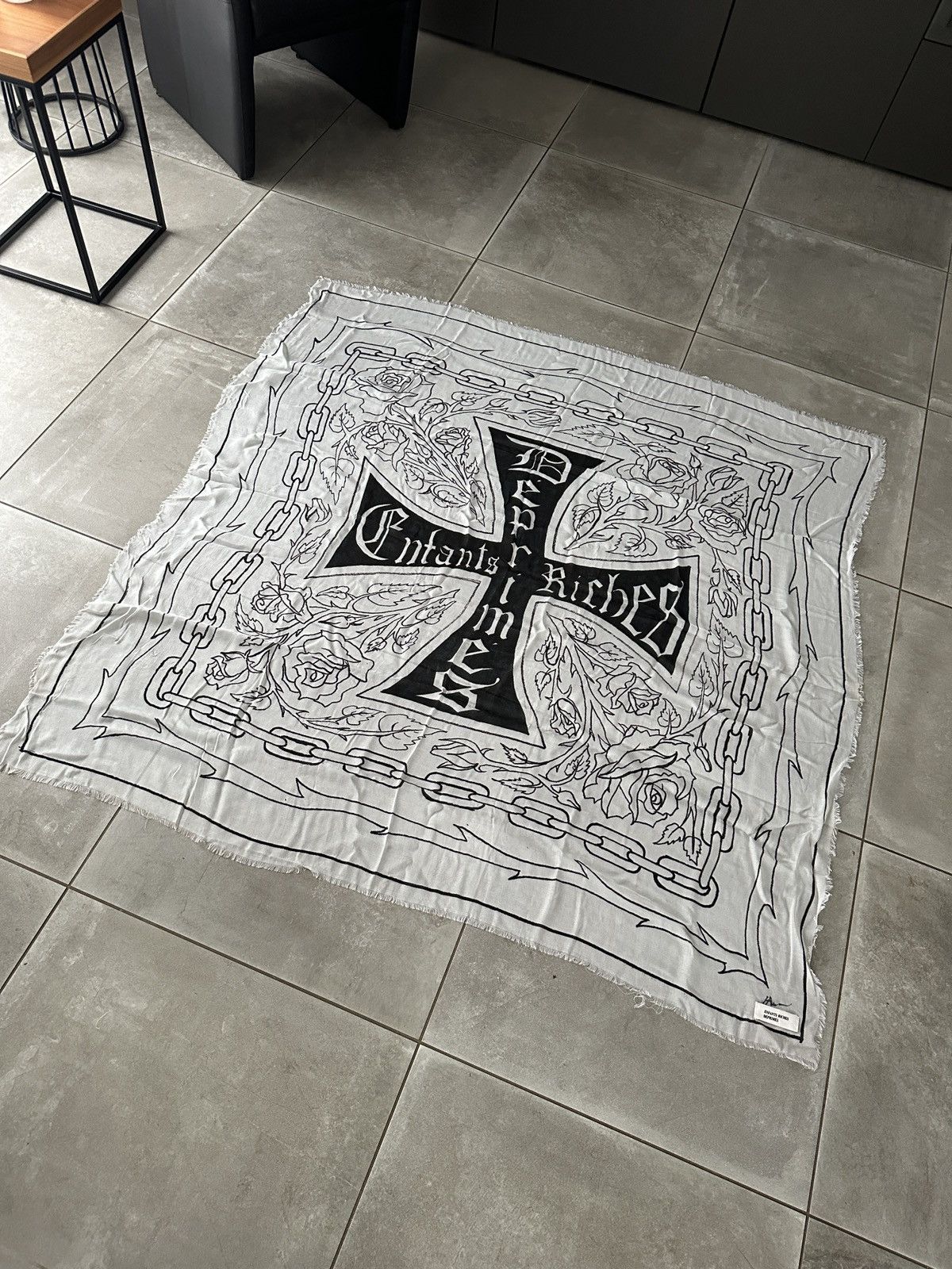 Enfants Riches Deprimes ERD Oversized Croix Avec Des Roses Scarf Size ONE SIZE - 2 Thumbnail