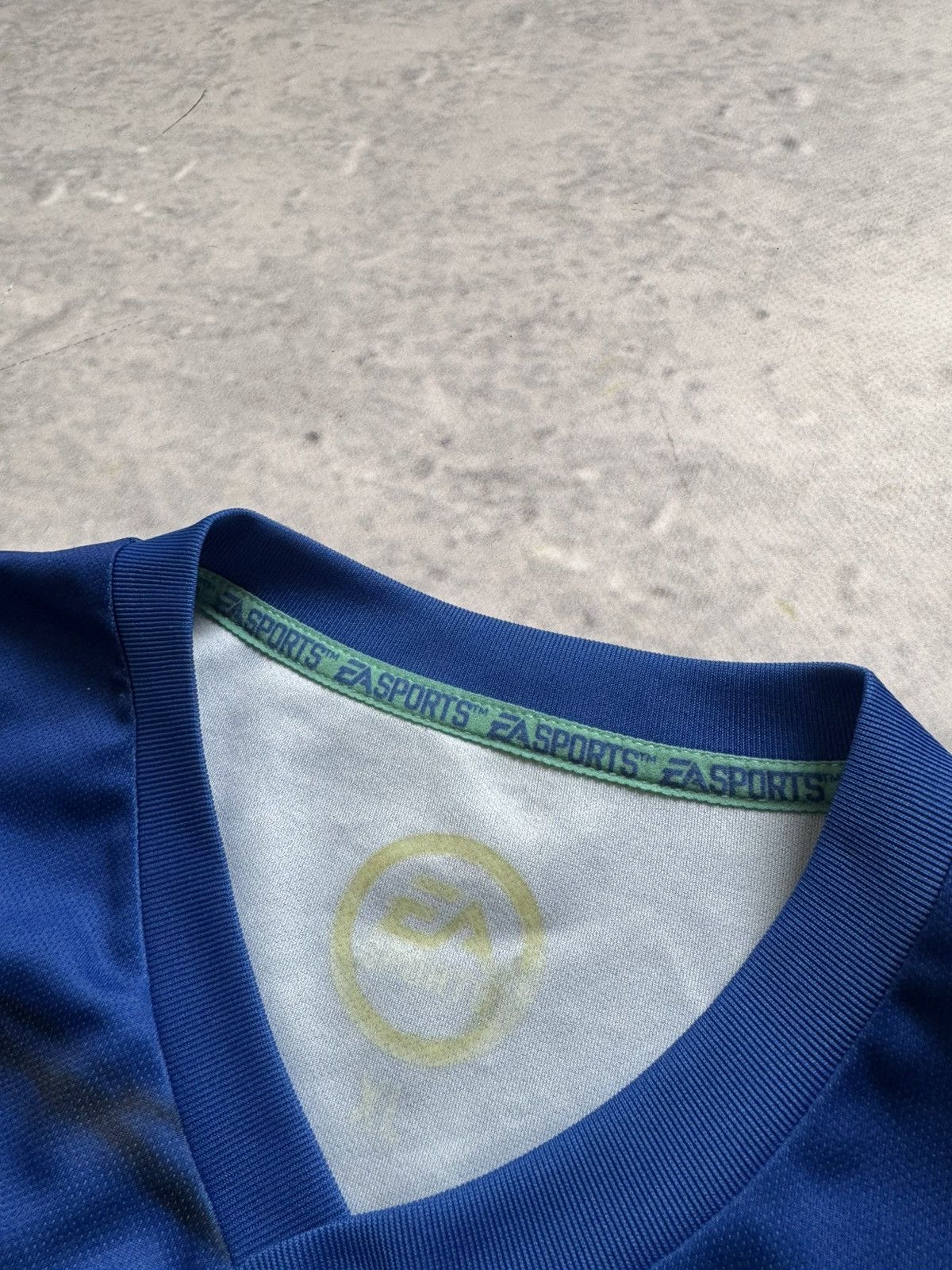 Vintage EA sport jersey blue 19 fut tee Size US L / EU 52-54 / 3 - 3 Thumbnail