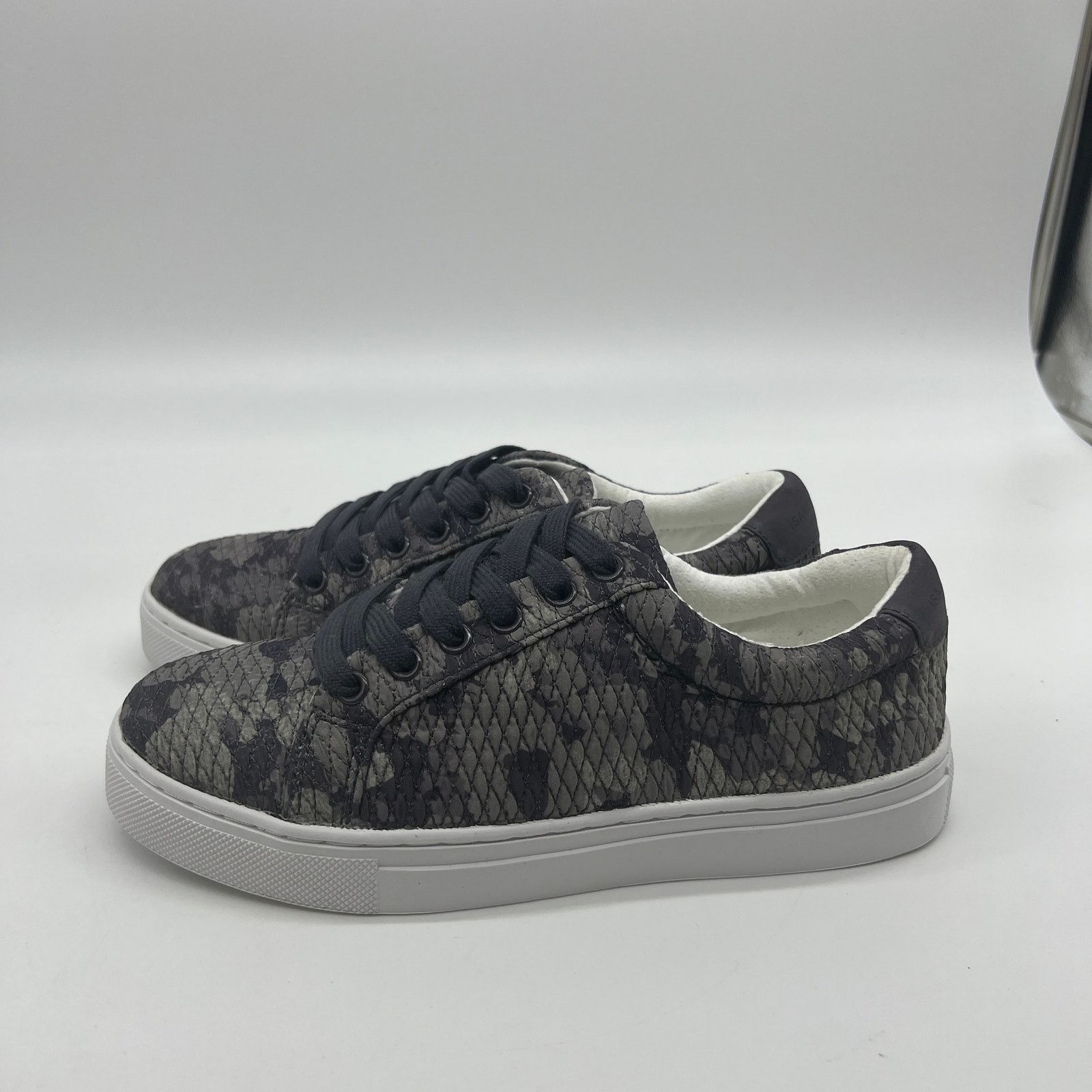 Other Isaac Mizrahi Live! SOHO Size 6 M Quilted Camo Printed Size US 6 / IT 36 - 8 Thumbnail