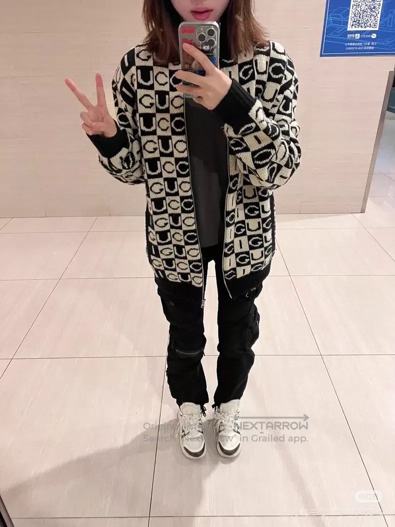 Gucci Gucci Black and white letter logo jacket Size US S / EU 44-46 / 1 - 7 Thumbnail