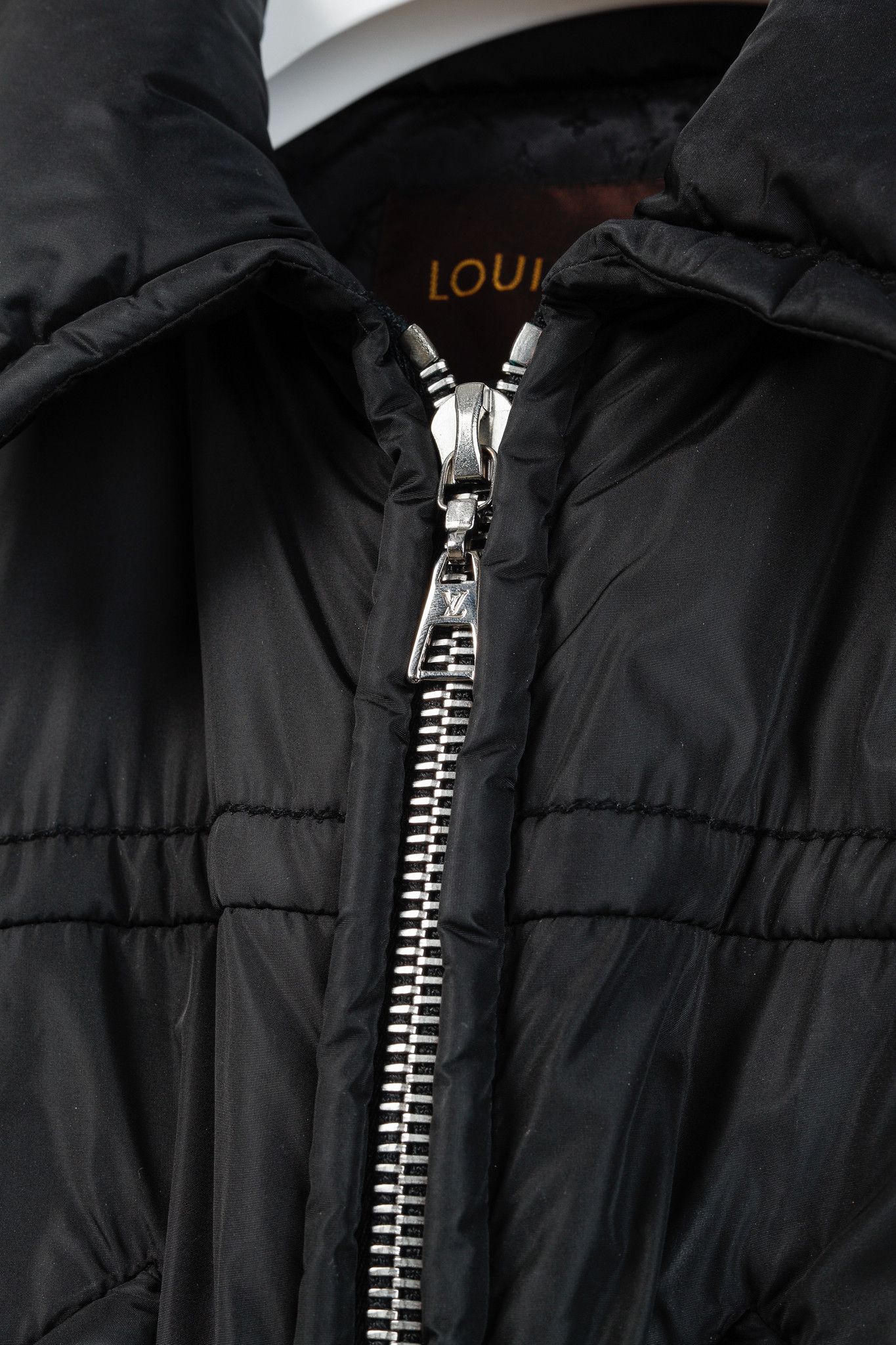 Louis Vuitton Louis Vuitton Belted Patch Goose-Feather-Fill Puffer Jacket Size S / US 4 / IT 40 - 10 Thumbnail
