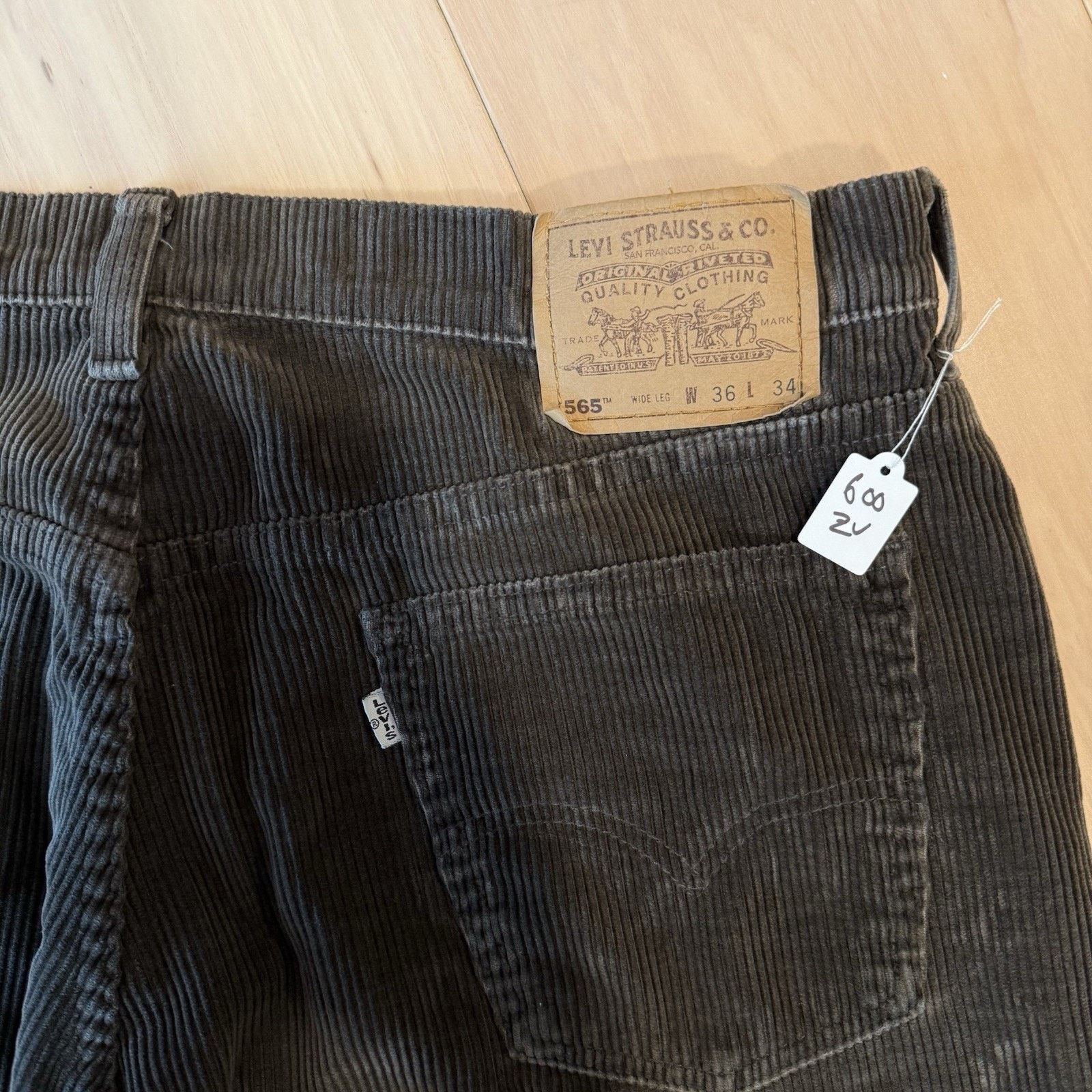 Levi's Vintage Levis 565 Corduroy Pants 36 Brown 90s Made in USA Size US 36 / EU 52 - 11 Thumbnail