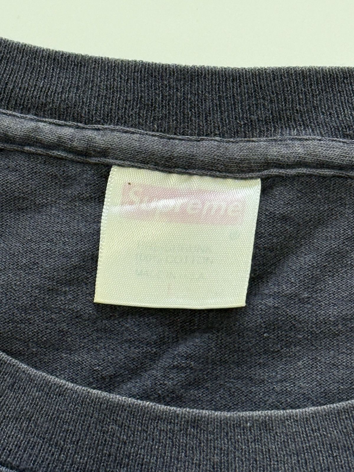 Supreme Supreme 1999 red on navy box logo tee T-shirt Size US L / EU 52-54 / 3 - 3 Thumbnail