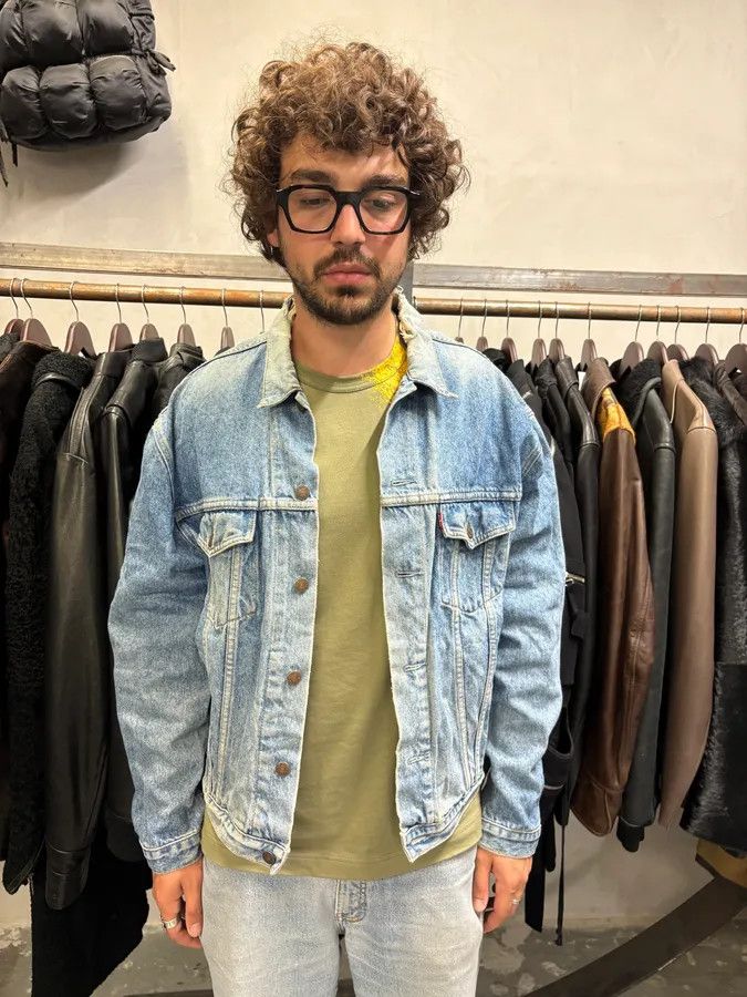 Levi's × Vintage 1990s Levi’s Blue Distressed Faded Denim Jacket Size US M / EU 48-50 / 2 - 2 Thumbnail