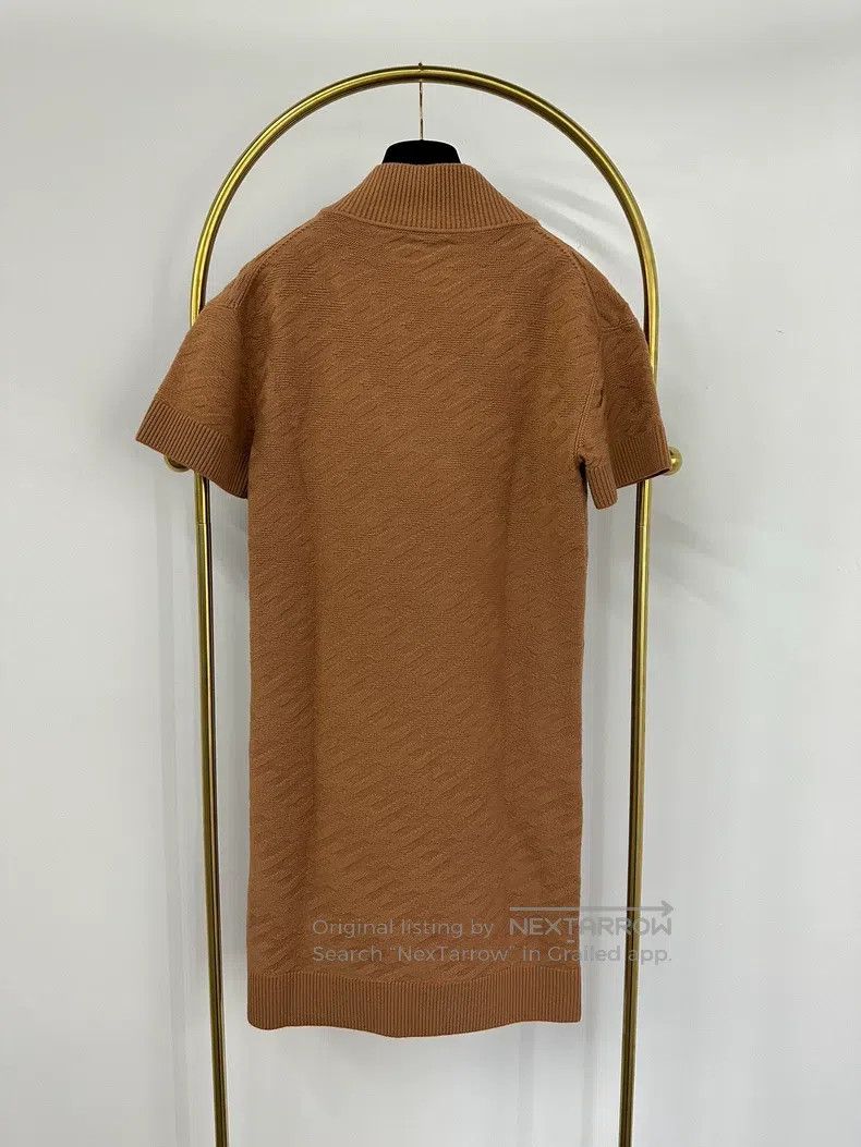 Hermes Hermes Khaki Short Sleeve Dress with Subtle Pattern Size XXS / US 00 / IT 34 - 2 Thumbnail