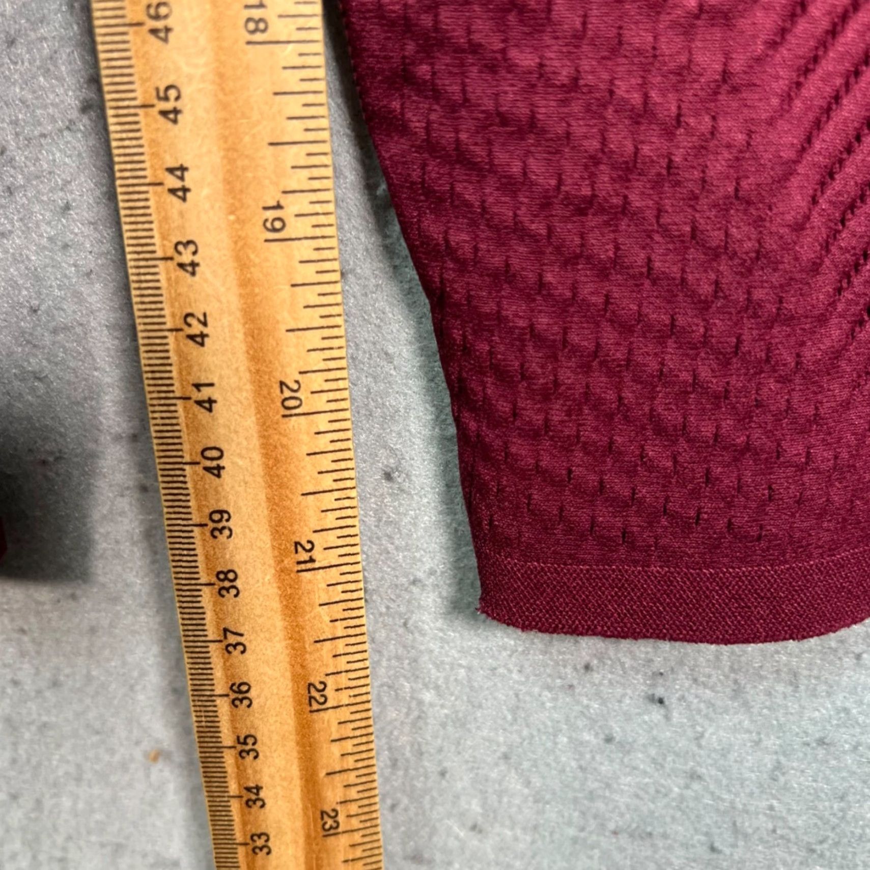 Fabletics Fabletics Leggings Womens XS Size XS High-Waisted Red Maroon Knit Skinny Inseam 22 Activewear Yoga Compression Blacklisted: none Size 40" / US 18 - 6 Thumbnail