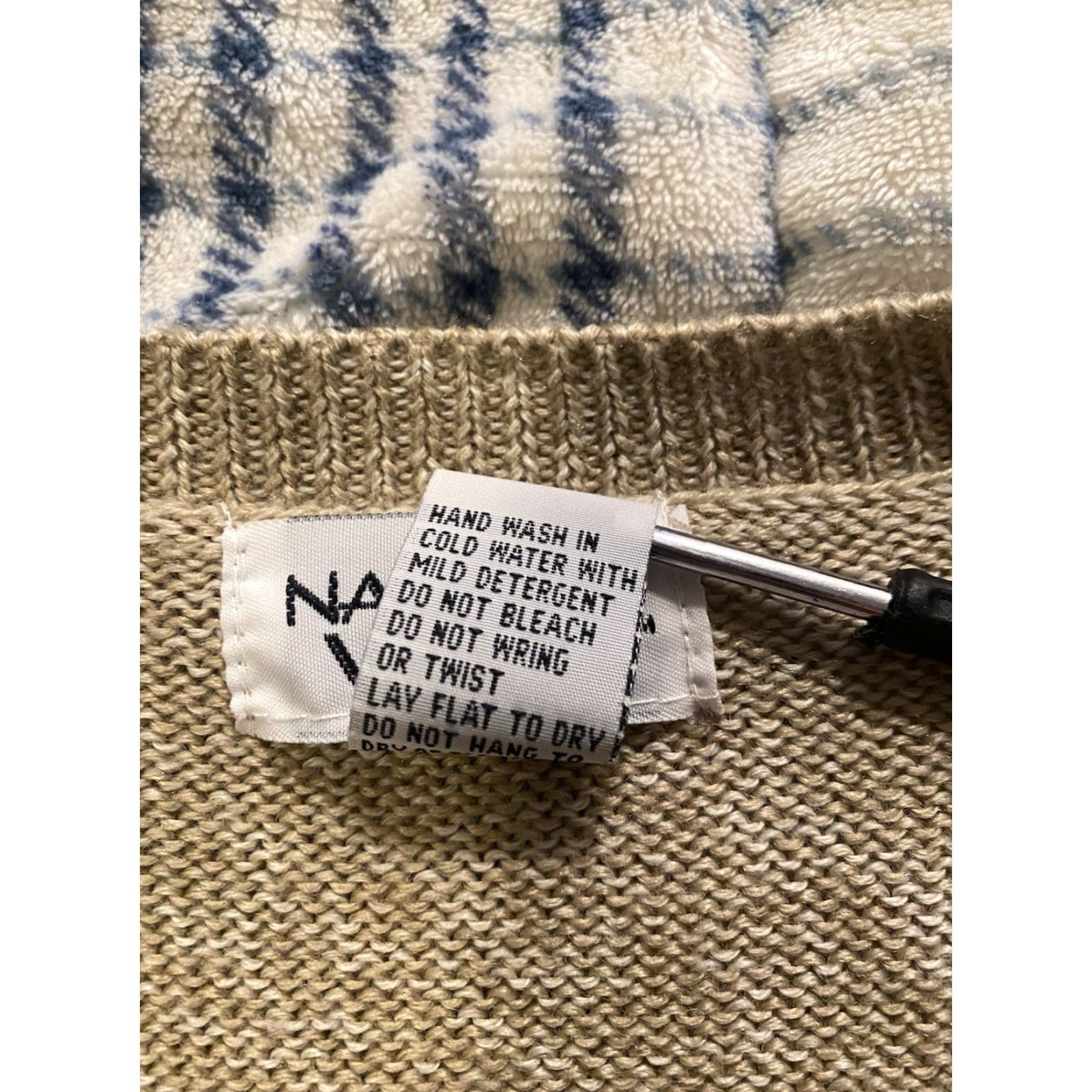 Vintage VINTAGE Napa Valley Vest Knit Flower Embroidered Wool Blend Cardigan Beige XL Women’s Size XL / US 12-14 / IT 48-50 - 4 Thumbnail