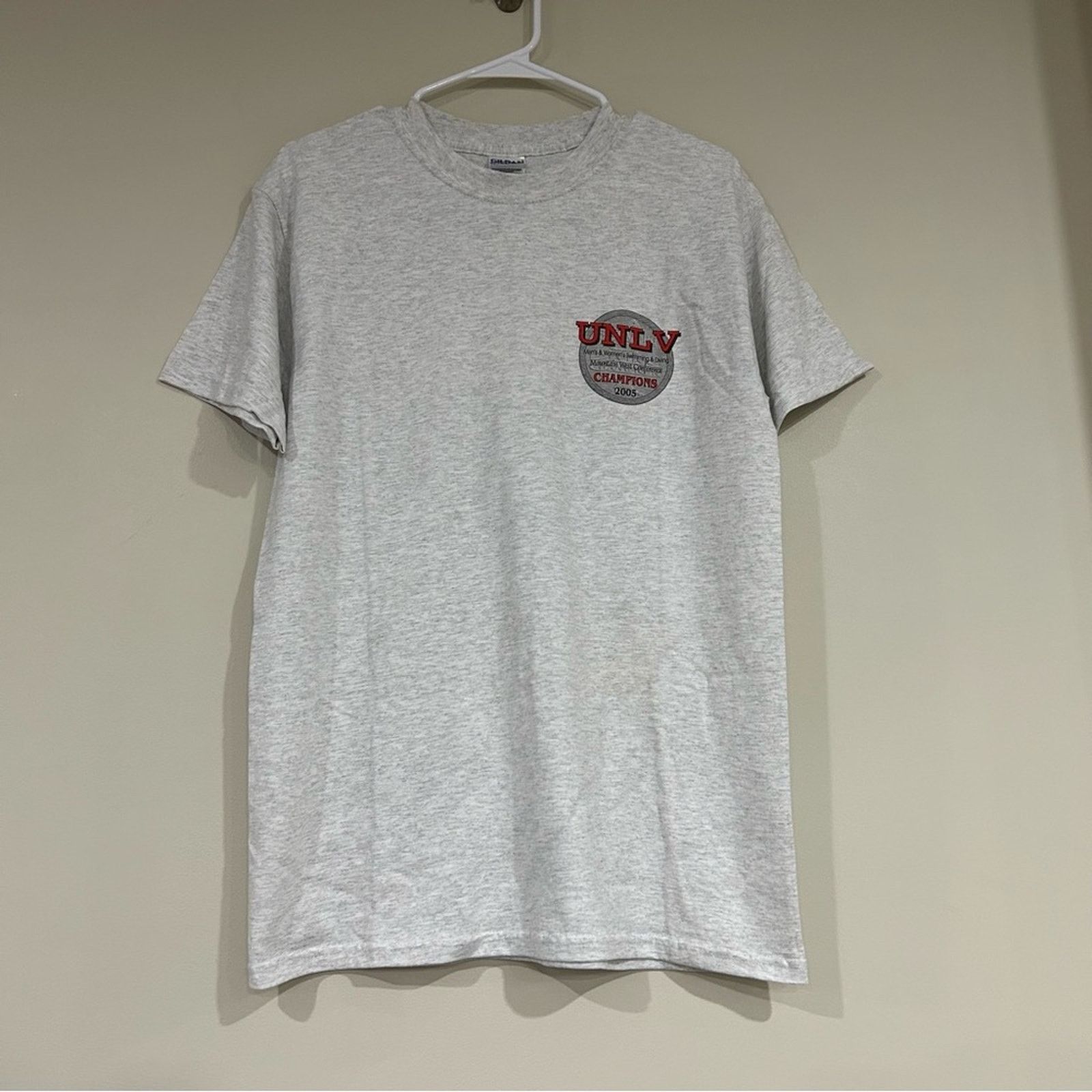 Hanes 2005 UNLV Swimming & Diving MWC Champs Shirt Size US M / EU 48-50 / 2 - 2 Thumbnail