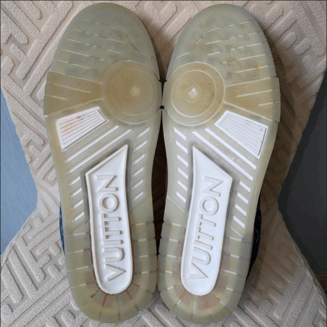 Louis Vuitton Louis Vuitton low-top sneakers Size US 11 / EU 44 - 7 Thumbnail