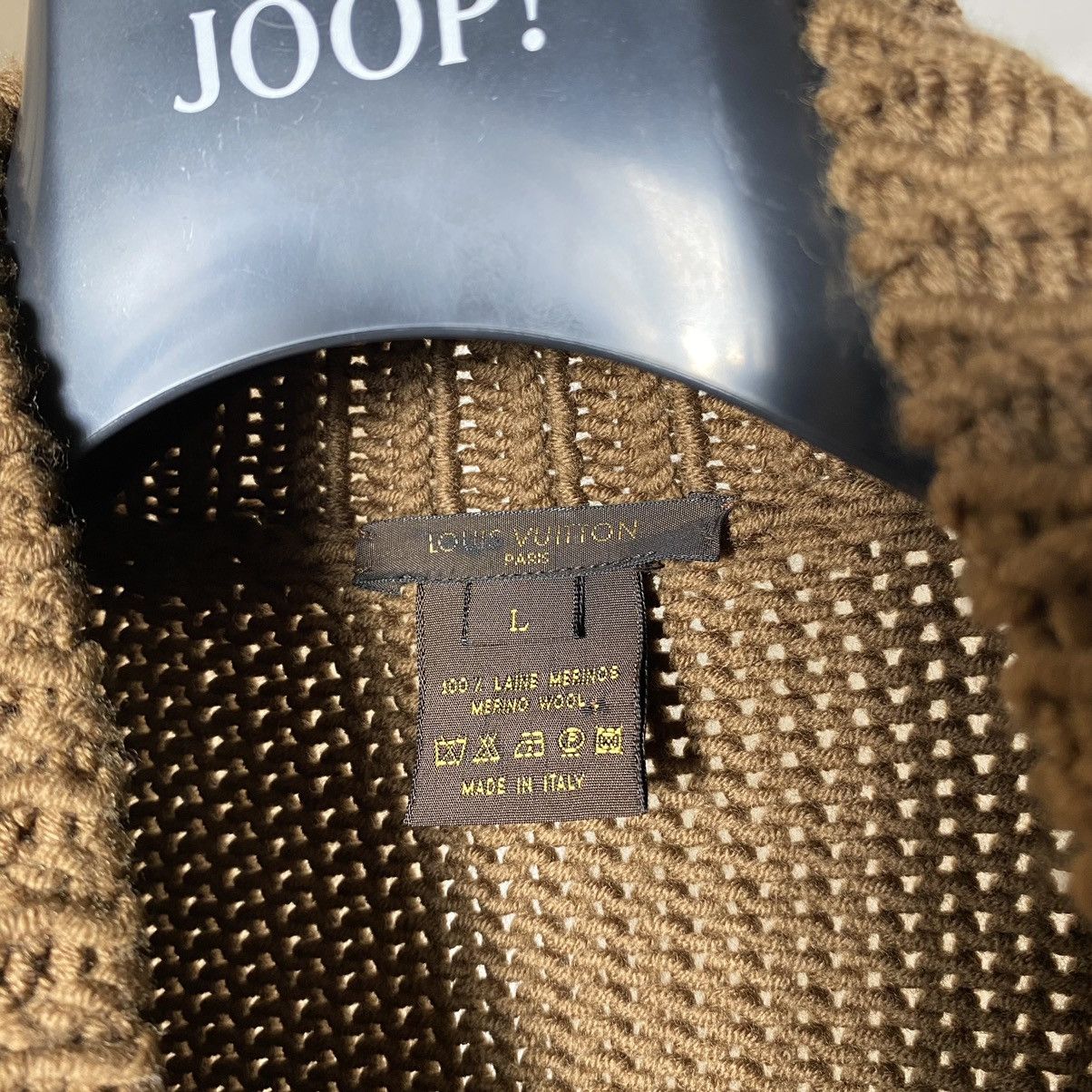 Louis Vuitton Wool Knit Button Sweater Louis Vuitton Brown Size US L / EU 52-54 / 3 - 5 Thumbnail