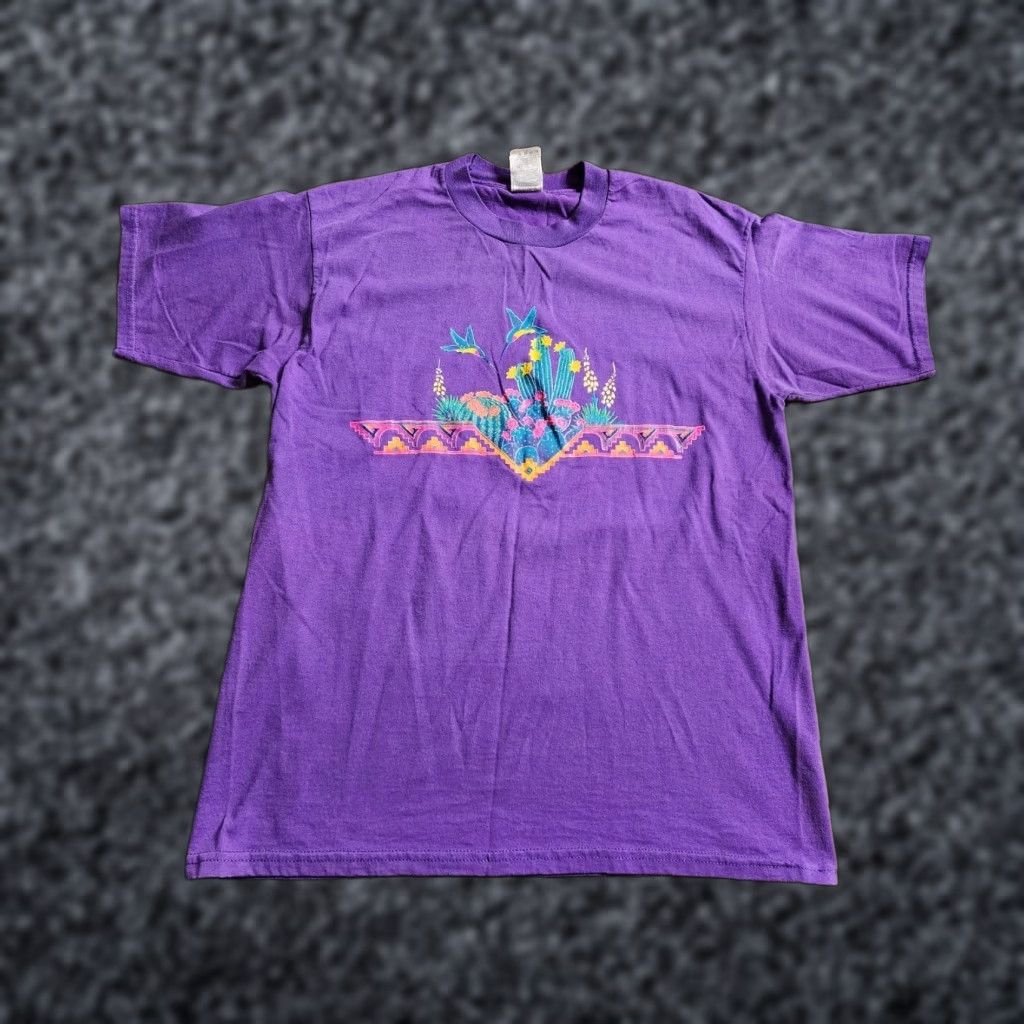 Fruit Of The Loom VINTAGE 90s Fruit of the Loom T-Shirt Mens L Purple Cactus Hummingbird Flowers Graphic Print Short Sleeve Crew Neck 90s Nature Retro Boys Mens Size US L / EU 52-54 / 3 - 1 Thumbnail