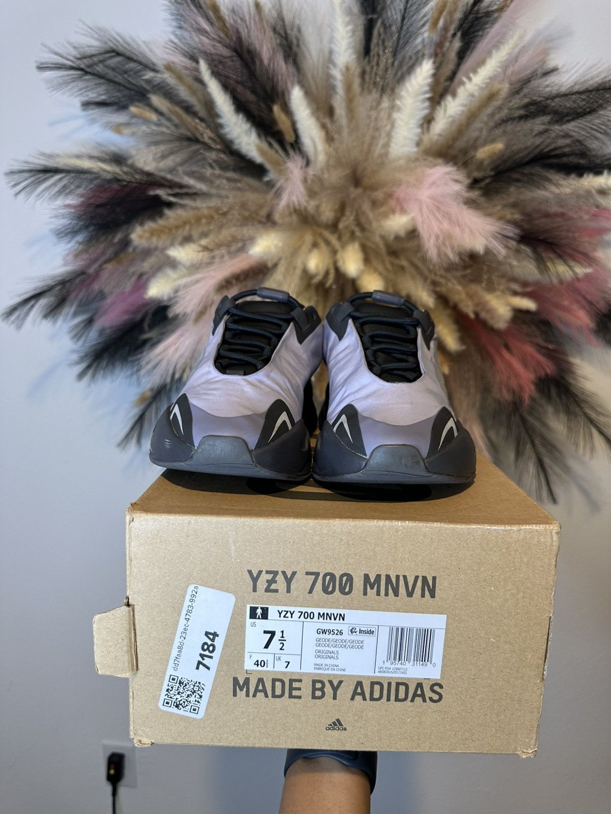 Adidas × Yeezy Yeezy 700 MMVN Size US 7.5 / EU 40-41 - 6 Thumbnail