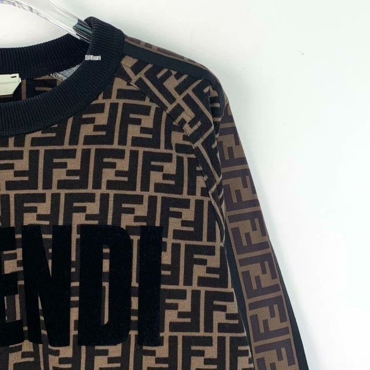 Fendi Fendi Logo All-Over Print Cotton Sweatshirt Size US S / EU 44-46 / 1 - 3 Thumbnail