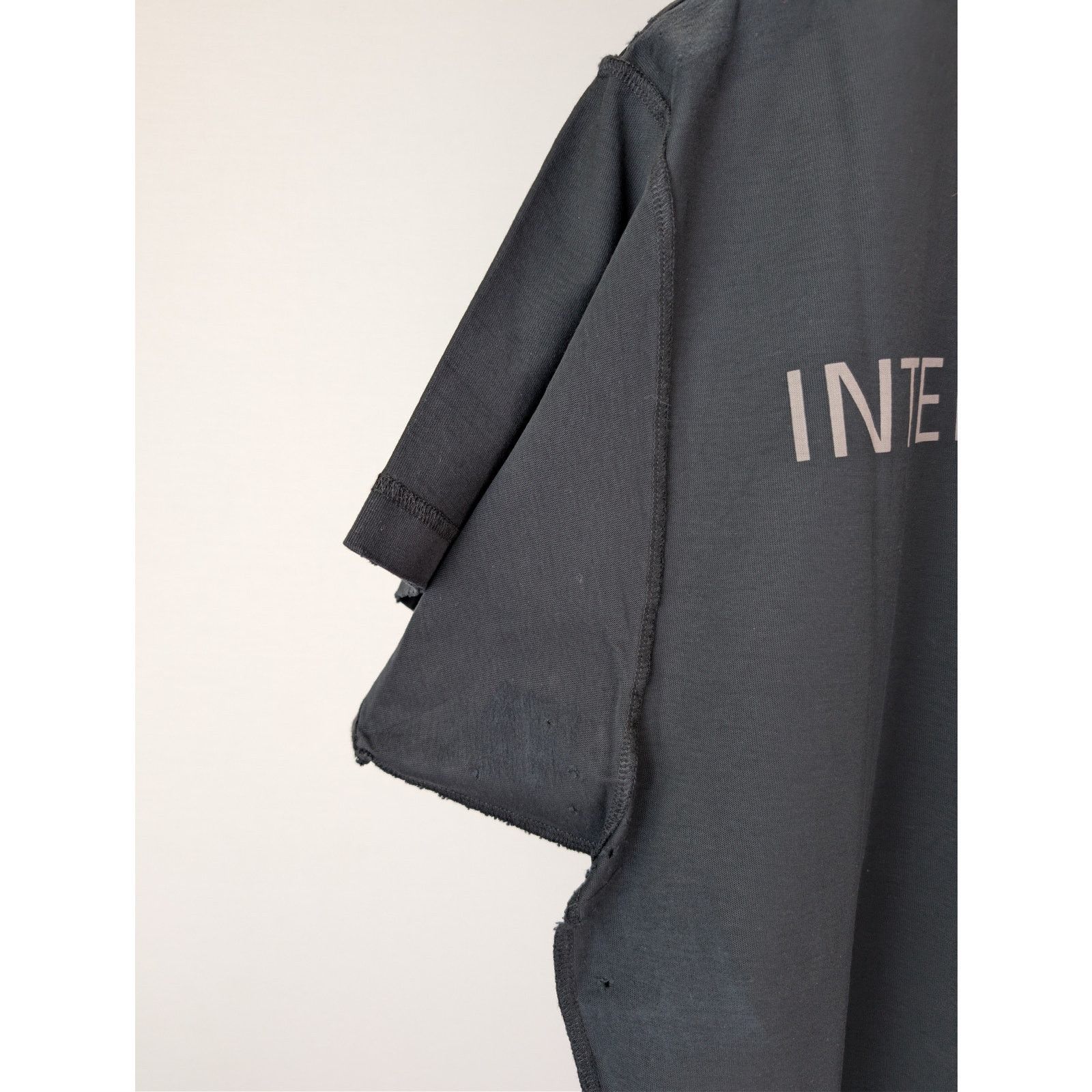 Balenciaga o1rshd1 Q:2 / Internal Use Only Inside-Out Vintage T-Shirt Size US M / EU 48-50 / 2 - 14 Thumbnail