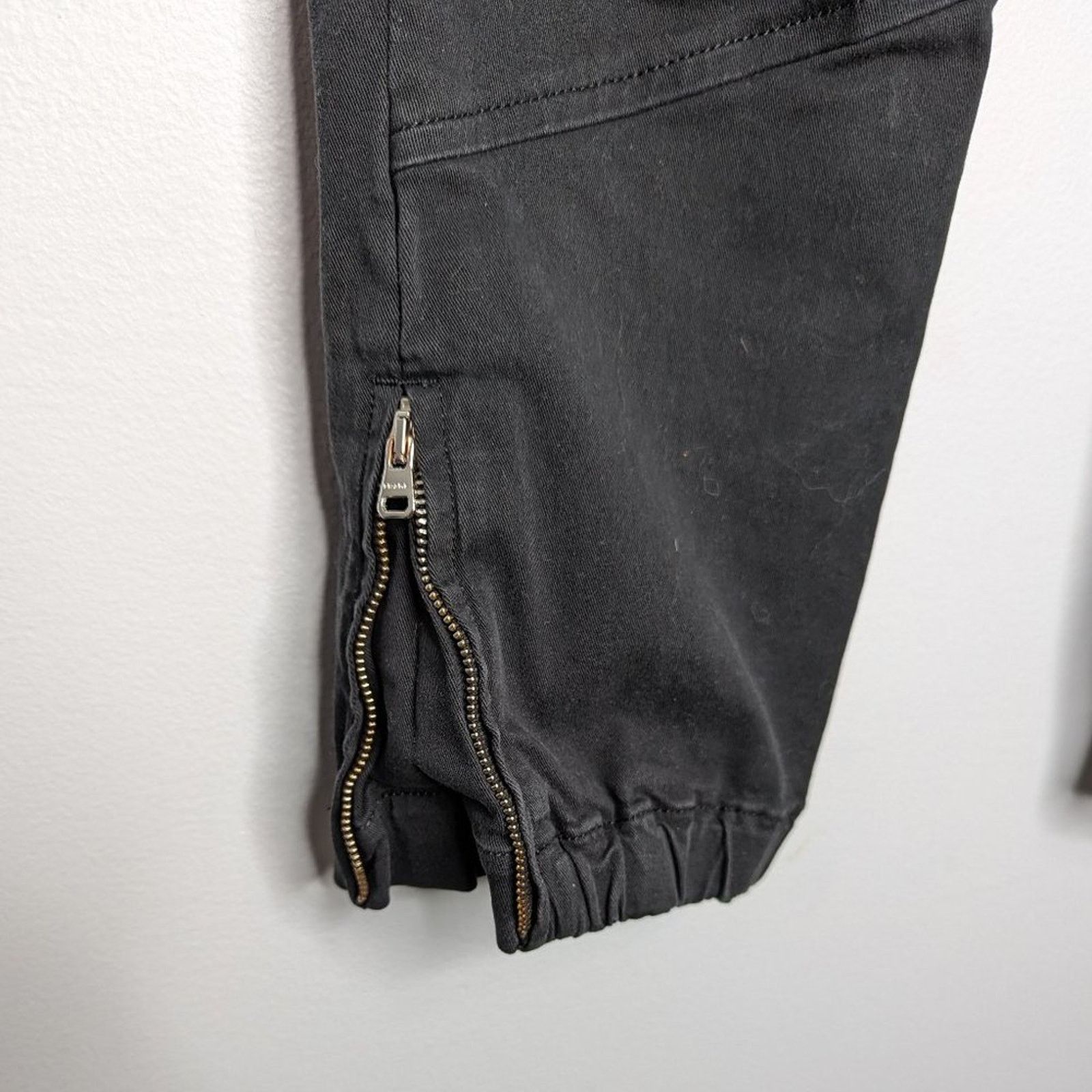 Frame Frame Washed Black Banded Bottom Trapunto Moto Pant Anke Zip Size 30" / US 8 / IT 44 - 4 Thumbnail