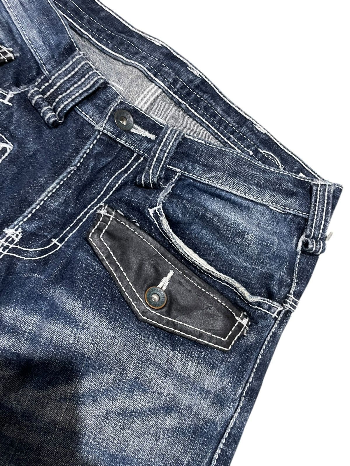 Le Grande Bleu (L.G.B.) Semantic Design Rockers Lowrise Jeans Size US 30 / EU 46 - 14 Thumbnail