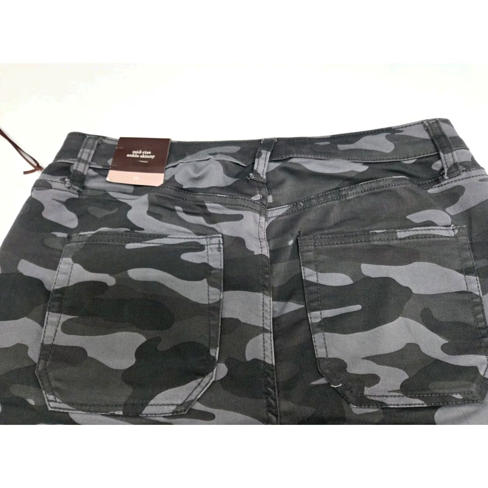 Vintage Knox Rose Camo Mid Rise Ankle Skinny Jeans Women's NWT Zip Legs/Pckts #8477 Size 32" / US 10 / IT 46 - 4 Thumbnail