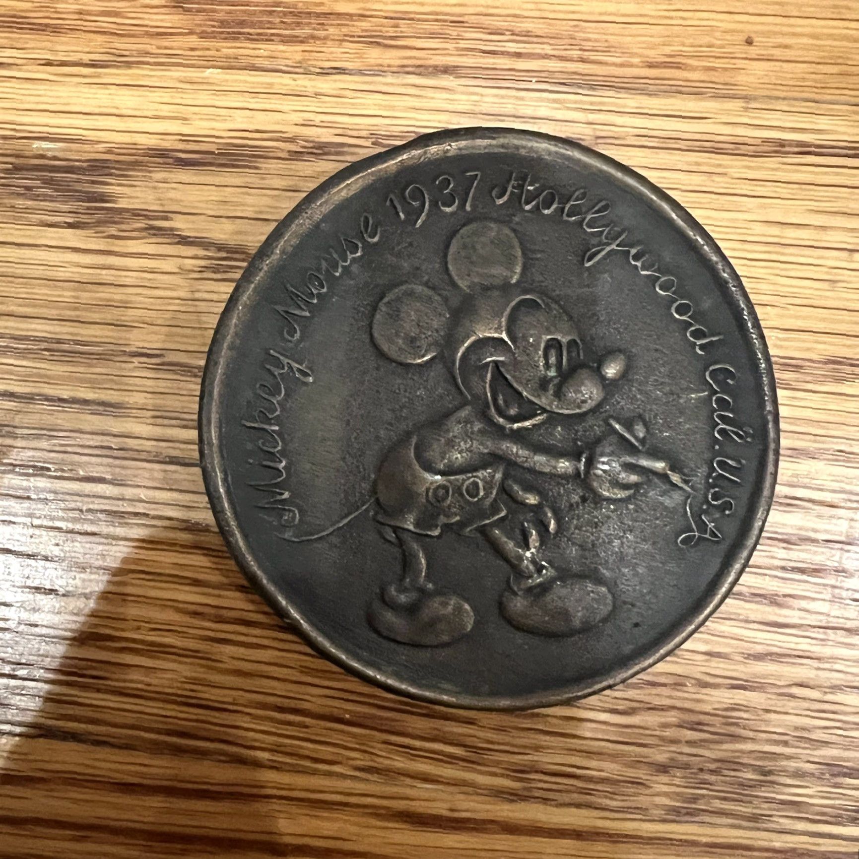 Vintage VINTAGE Mickey Mouse Belt Buckle 1937 BRASS PLATED Classic Movies, TV, & Cartoons Unisex Adults Belt Buckle 1.80" Width 2.50"(w) x 2.50"(h) Size ONE SIZE - 3 Thumbnail
