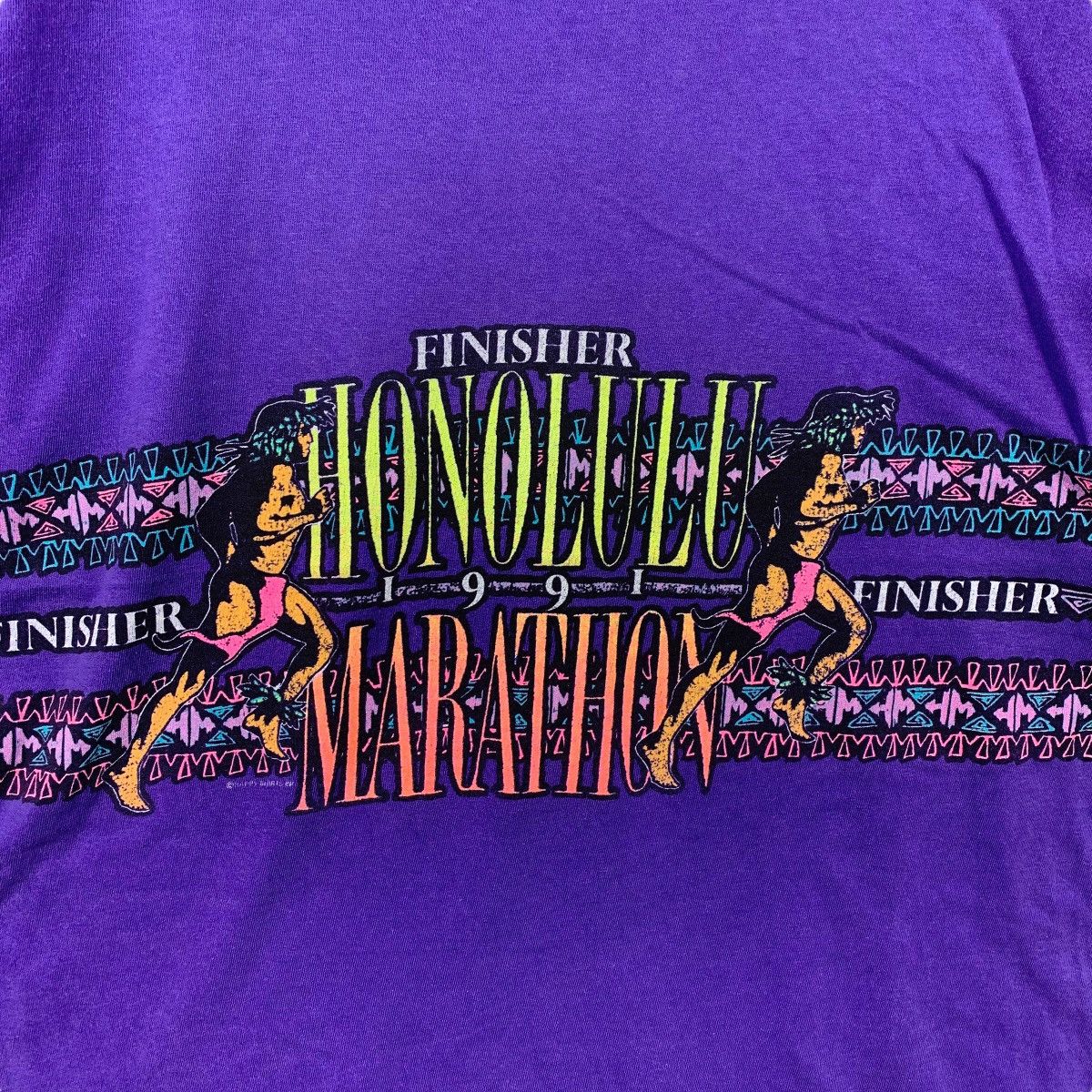 Vintage Vintage 90's HONOLULU MARATHON Faded Graphic Tee Shirt Size US L / EU 52-54 / 3 - 3 Thumbnail