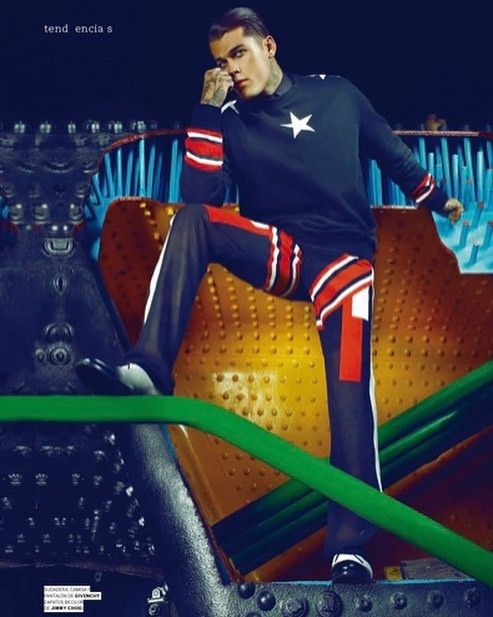 Givenchy Black Stars and Stripes Oversized Sweatshirt Size US XXS / EU 40 - 5 Thumbnail