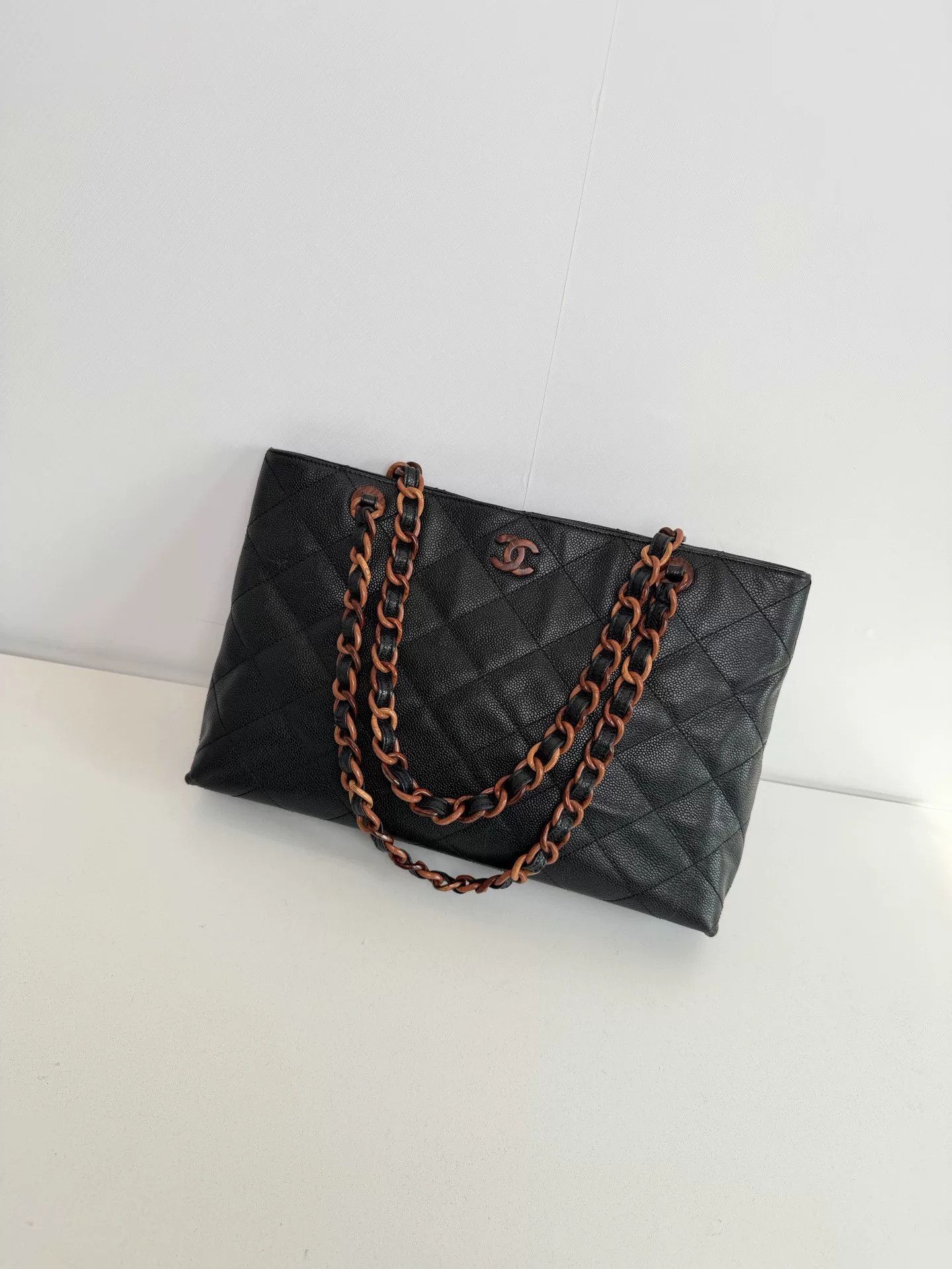 Chanel Pre-loved Bag Very good condition Size ONE SIZE - 1 Thumbnail