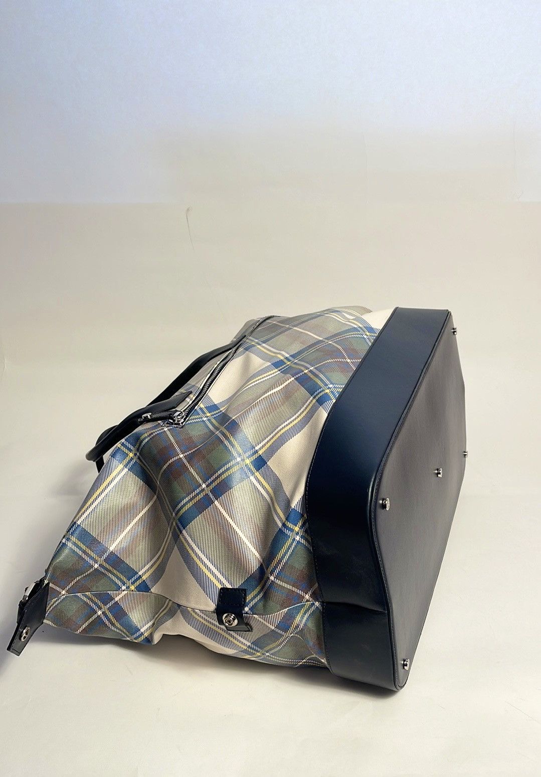 Vivienne Westwood Vivienne Westwood GREEN/blue Tartan Duffle bag NWT SS13 Size ONE SIZE - 14 Thumbnail