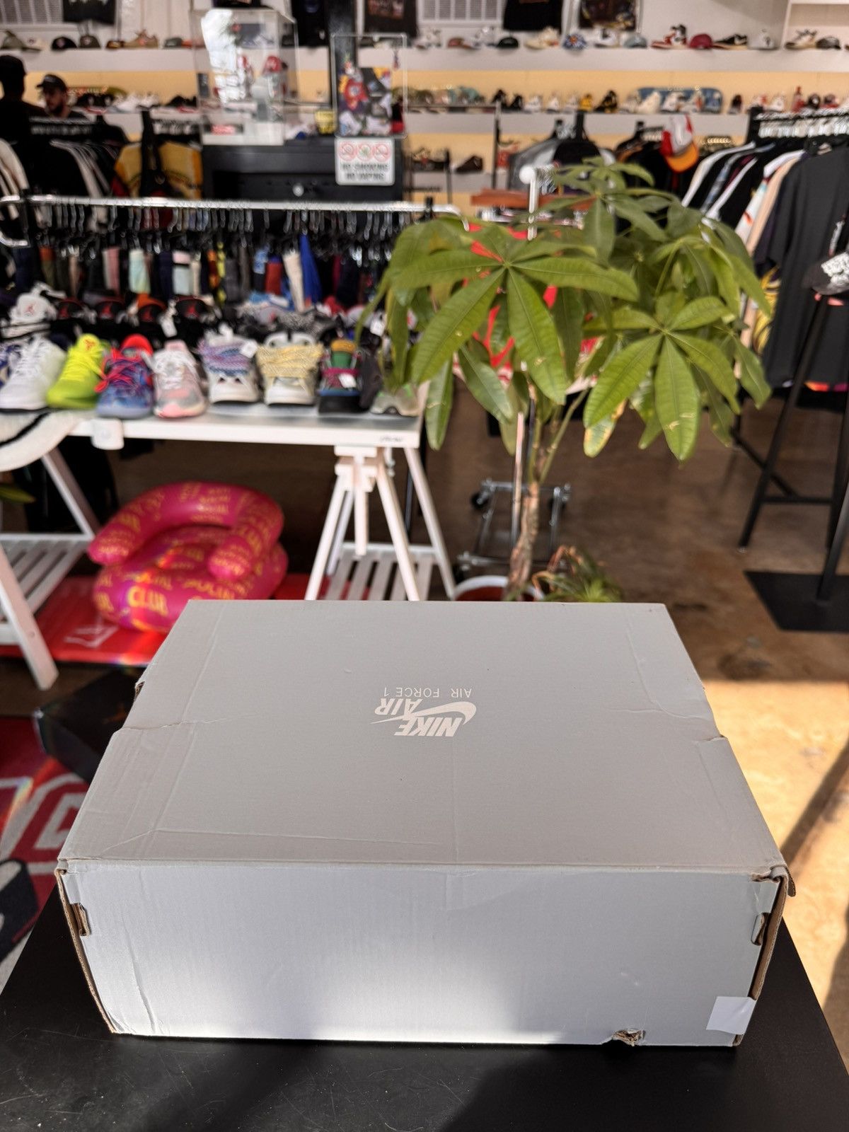 Jordan Brand Air Jordan 13 White Obsidian Powder Blue Size 7Y (2021) Size US 7 / EU 40 - 15 Thumbnail