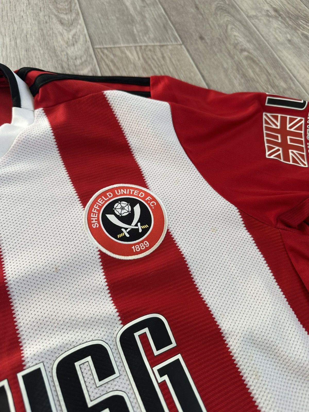 Adidas Vintage Adidas Sheffield United Home Tee T-Shirt white red Size US L / EU 52-54 / 3 - 10 Thumbnail