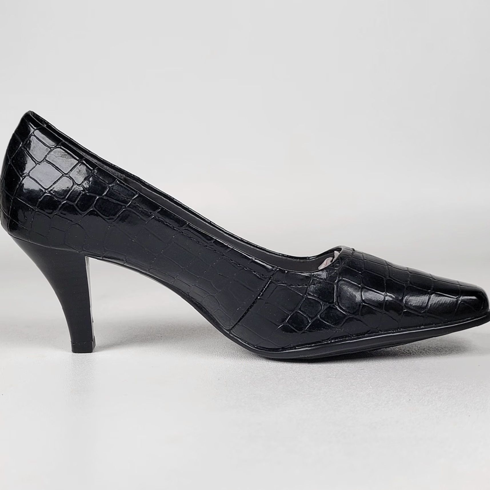 Vintage AEROSOLES Wild Ivy Black Alligator Print Mid Heel Pump Square Toe 6.5 M Womens Pumps Shoes Size US 7 / IT 37 - 6 Thumbnail