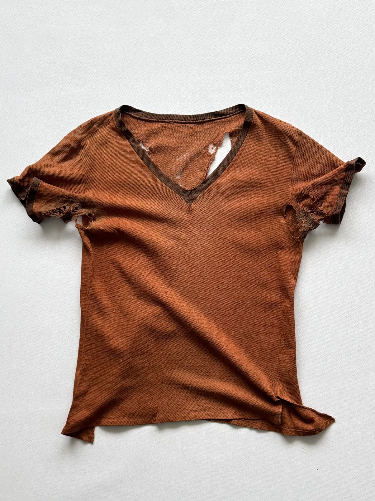 Vintage 1930s German Thrashed Avant Garde V-neck T-Shirt Size US S / EU 44-46 / 1 - 3 Thumbnail