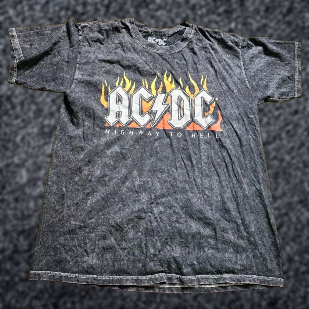 Vintage VINTAGE AC/DC Unisex Graphic T-Shirt Size 1X Crew Neck Flames Acid Wash Rock Band 80s 90s Size US XL / EU 56 / 4 - 1 Thumbnail