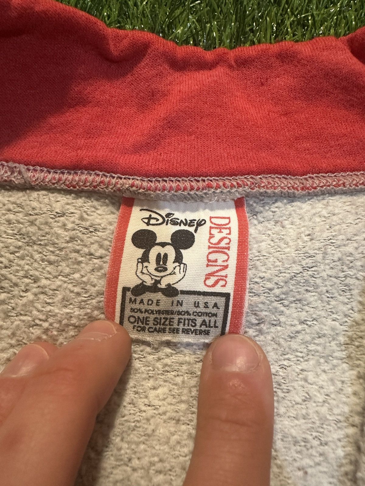 Disney Vintage disney mickey mouse sweater size s/m Size US M / EU 48-50 / 2 - 3 Thumbnail