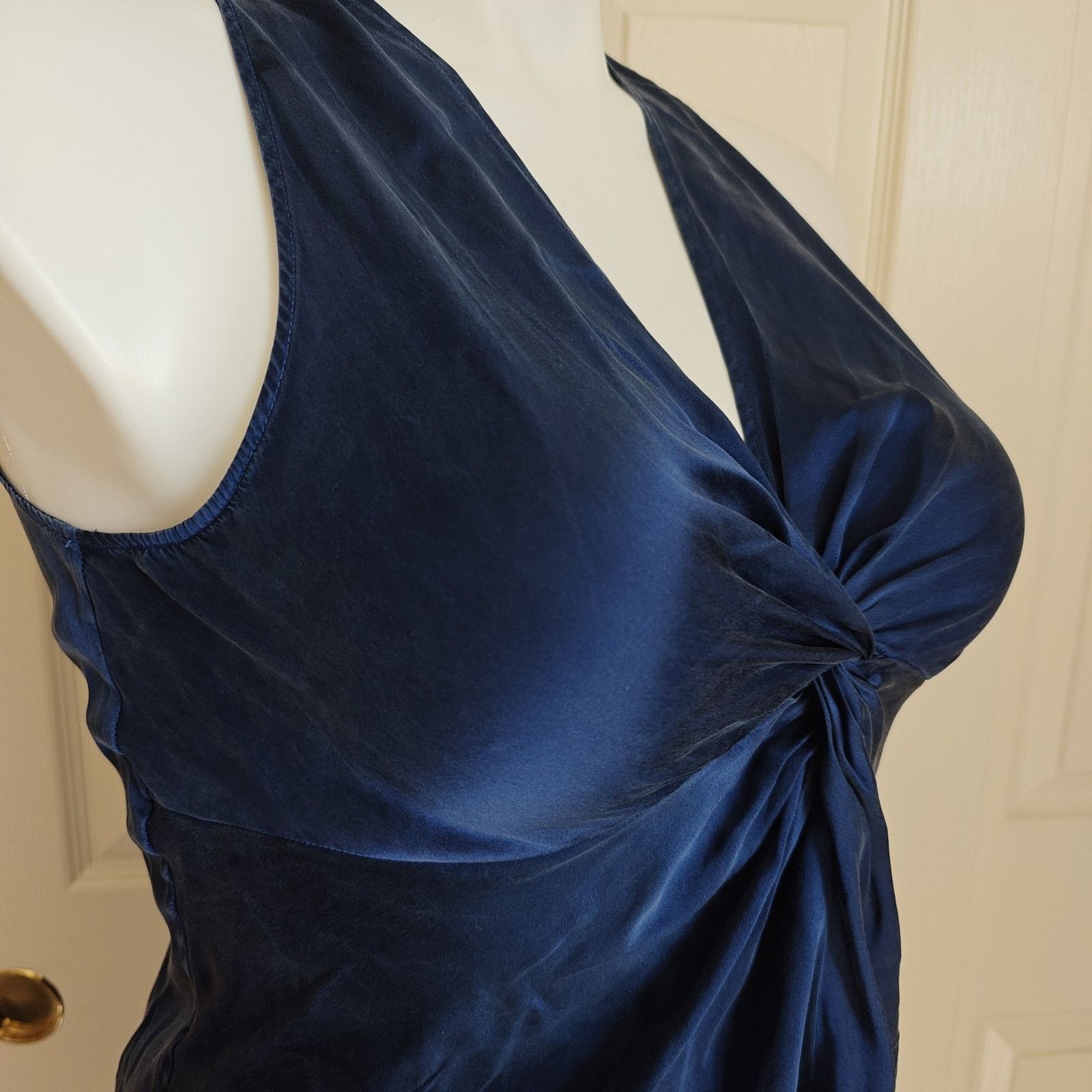 Ann Taylor 100% silk blue twist front sleeveless blouse sz 12P Size XL / US 12-14 / IT 48-50 - 6 Thumbnail