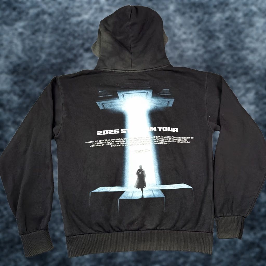 Vintage the weeknd Hoodie Mens M Black After Hours Til Dawn Tour Faded Concert Merch Size US M / EU 48-50 / 2 - 1 Thumbnail