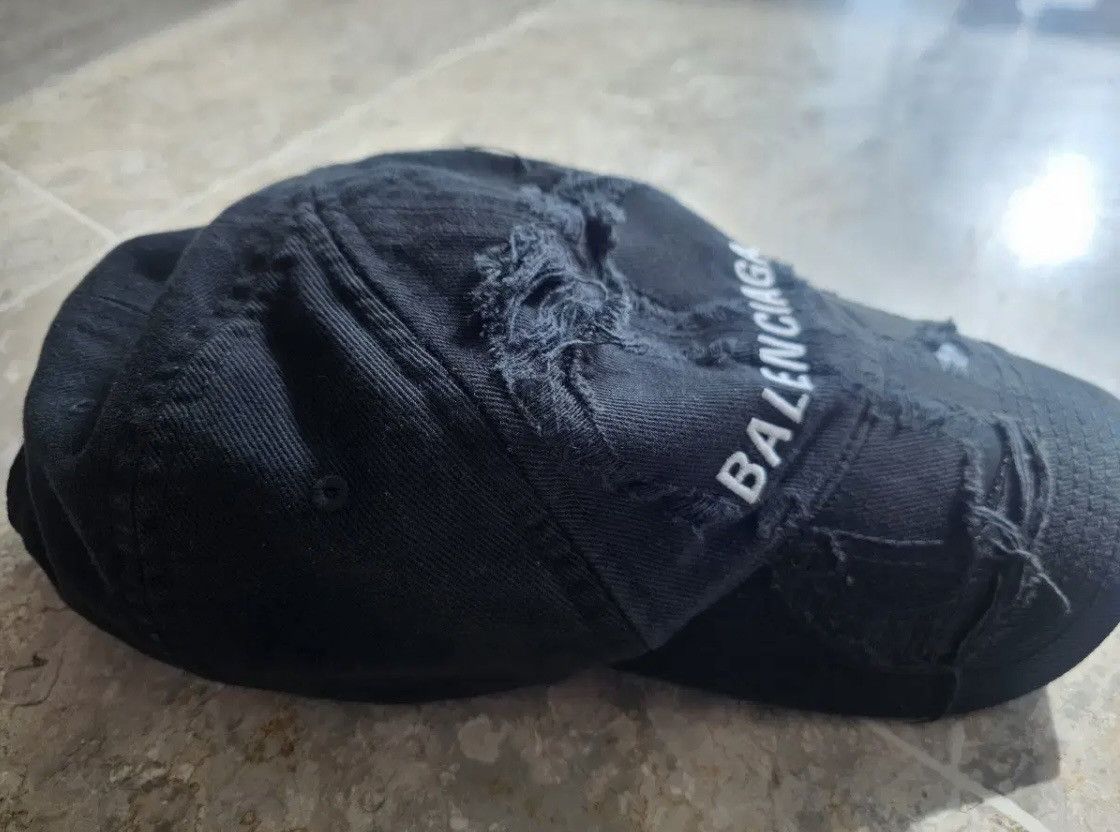 Balenciaga Balenciaga Distressed Logo Cap Black Size ONE SIZE - 3 Thumbnail