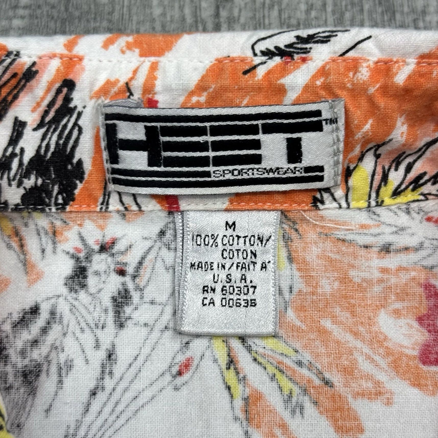 Vintage Vintage 1990s Heet Sportswear Men's Short Sleeve Button Shirt Tropical Orange Cotton NYC Statue of Liberty Summer Beach Party Size US M / EU 48-50 / 2 - 4 Thumbnail