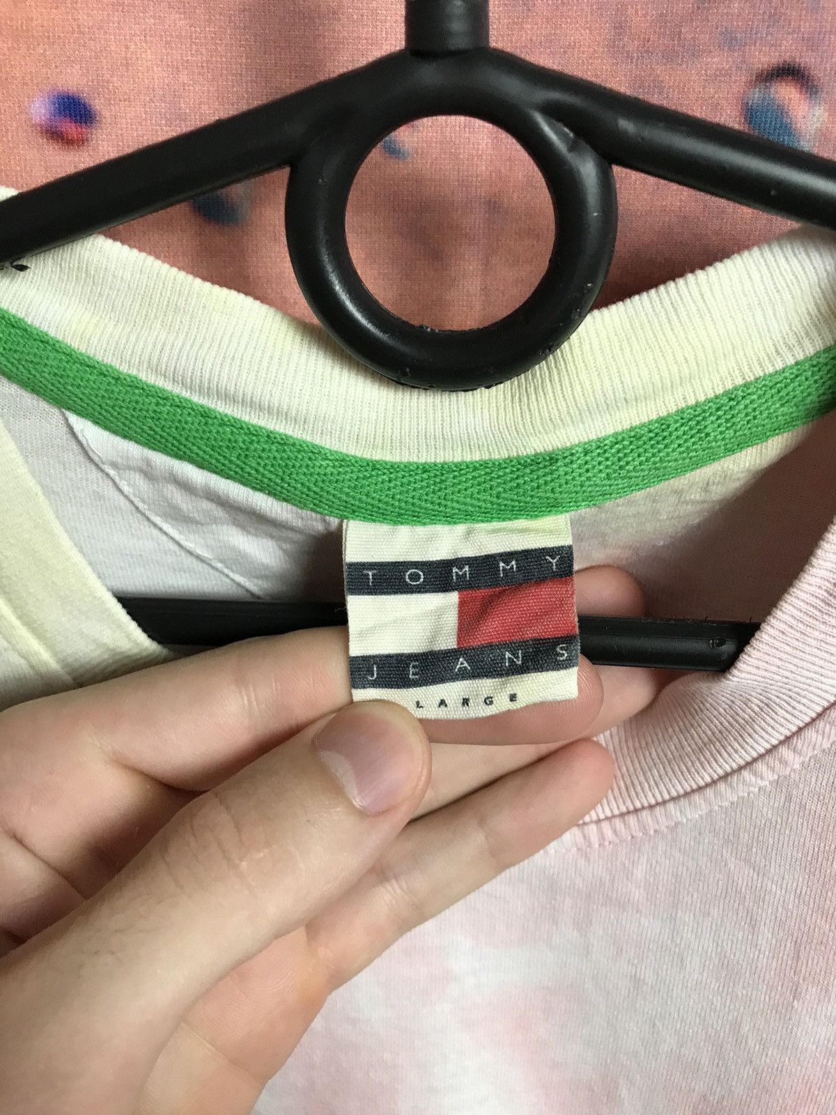 Tommy Hilfiger Tommy Hilfiger Hippie streetwear tee Size US L / EU 52-54 / 3 - 3 Thumbnail