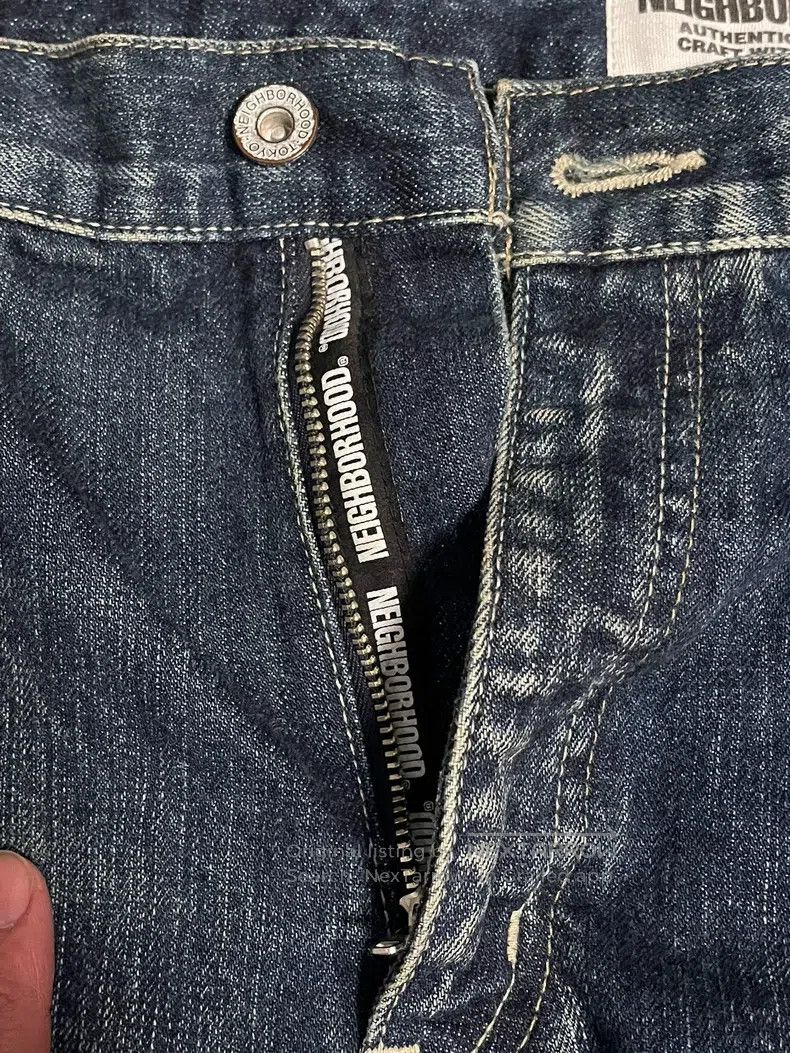 Neighborhood Neighborhood size L Distressed and Faded Tapered Denim Lon Size US 27 - 3 Thumbnail
