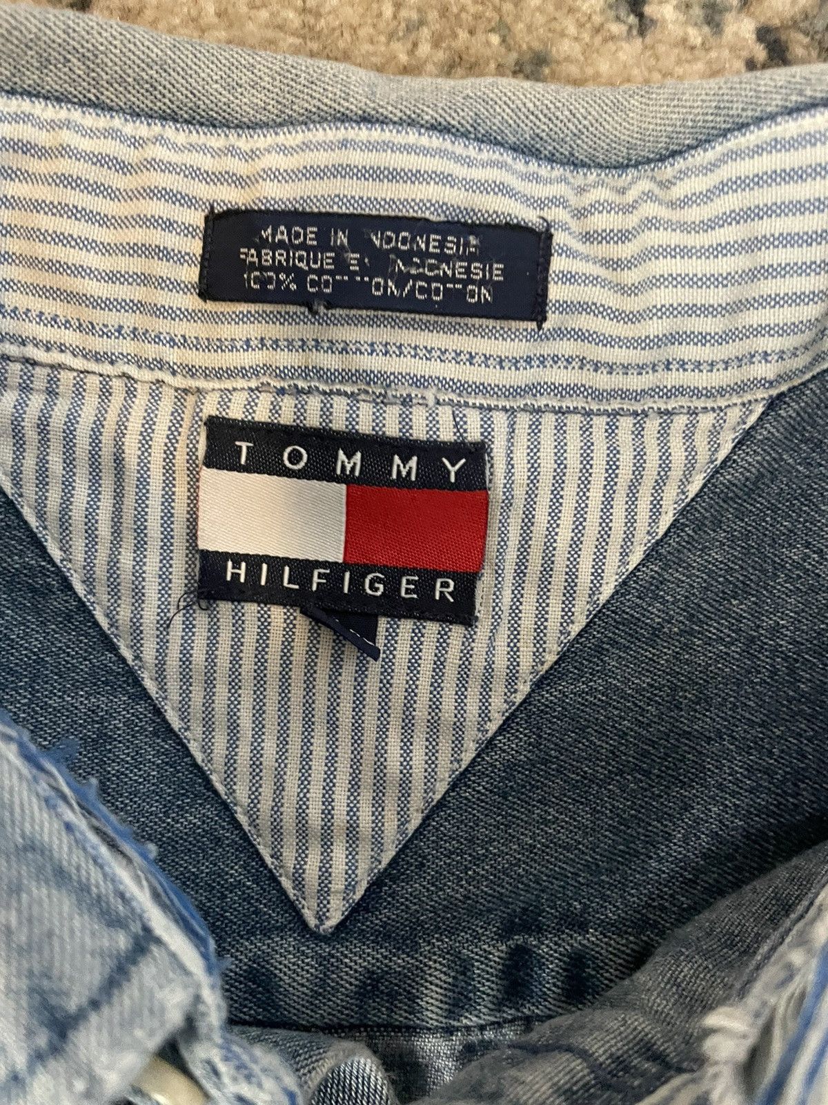 Tommy Hilfiger × Vintage The Iconic Denim Button Down Sport Shirt Size US XL / EU 56 / 4 - 6 Thumbnail