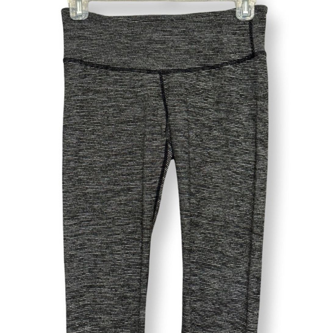 Old Navy Old Navy Active Leggings Black Space Dye Wide Waistband S Size 32" / US 10 / IT 46 - 2 Thumbnail